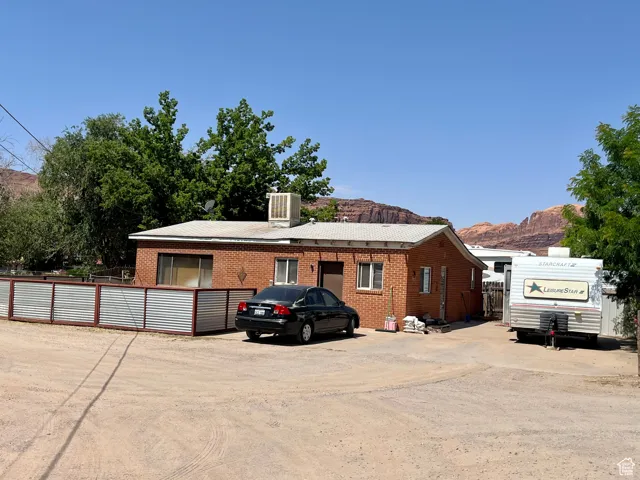 221 E 200 N, Moab, Utah 84532