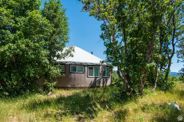 View of home's exterior