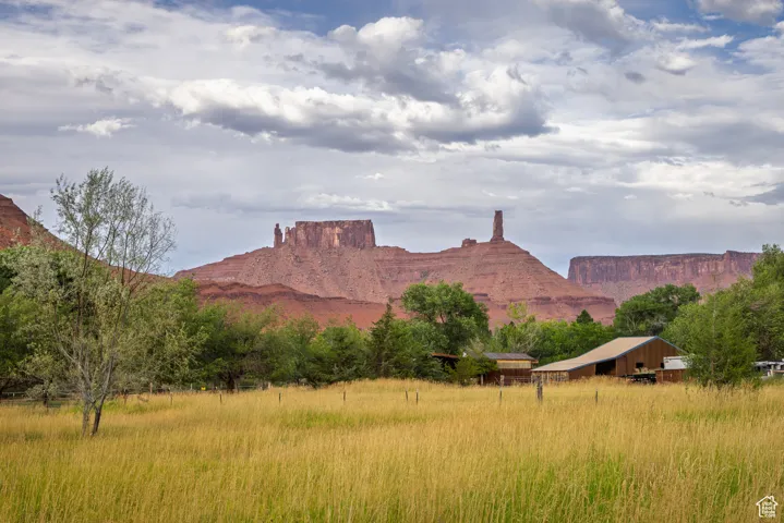 9 Chamisa Ln, Castle Valley, Utah 84532
