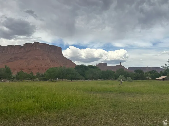 9 Chamisa Ln, Castle Valley, Utah 84532
