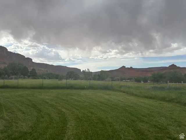 9 Chamisa Ln, Castle Valley, Utah 84532
