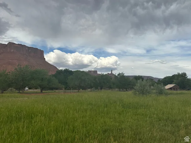 9 Chamisa Ln, Castle Valley, Utah 84532