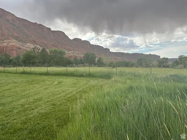 9 Chamisa Ln, Castle Valley, Utah 84532