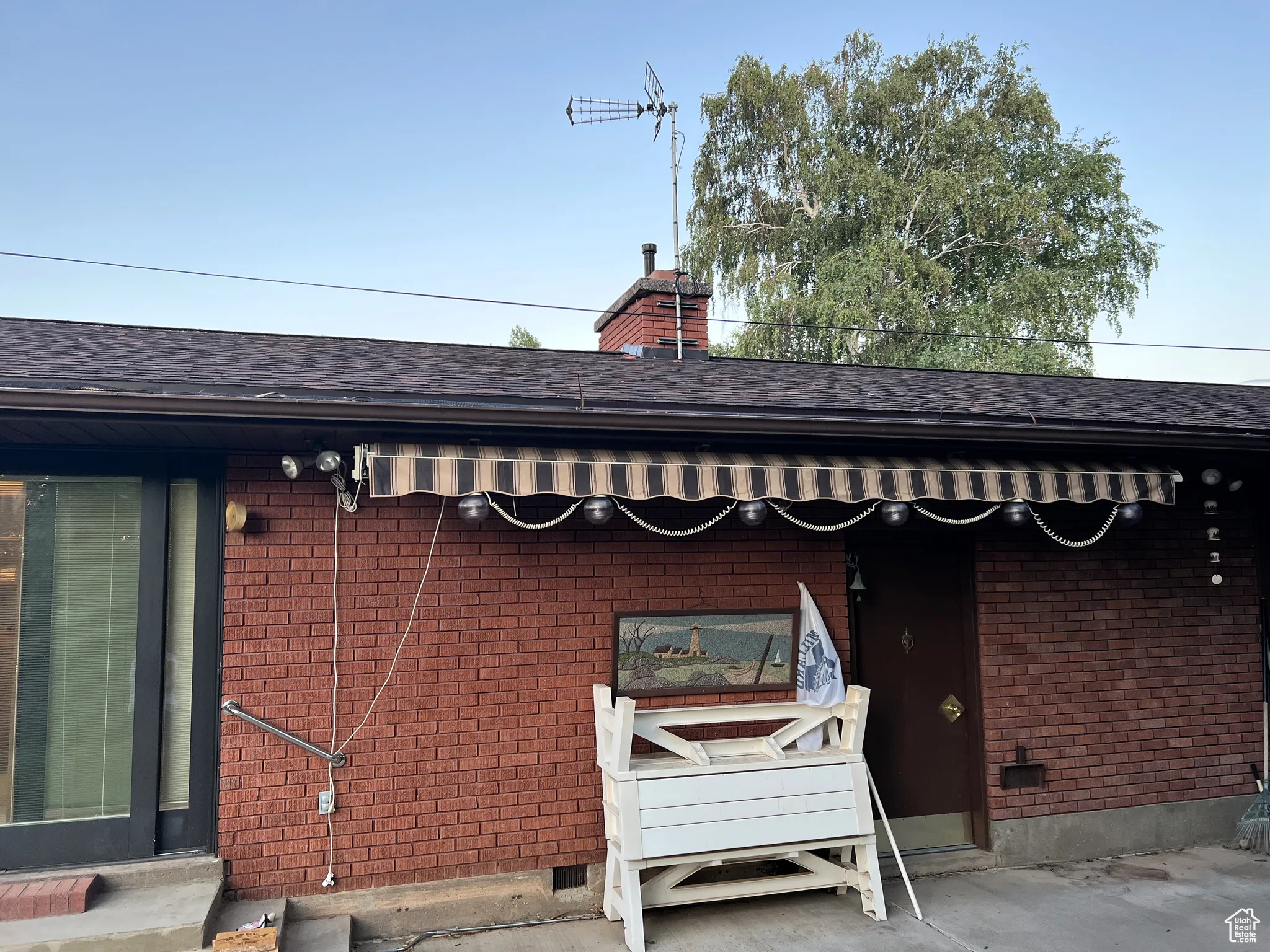 retractable awning