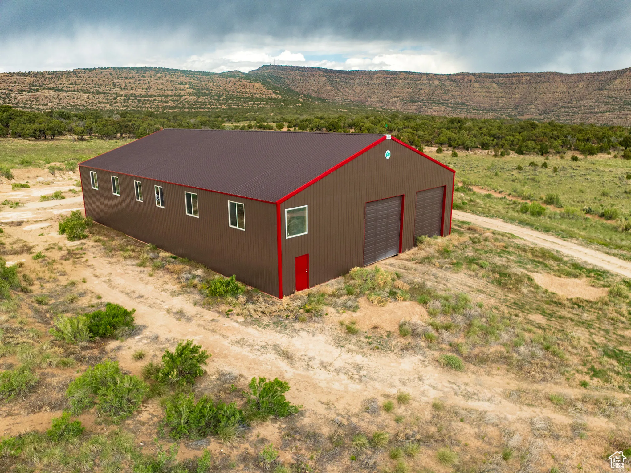 View of Cleary 60 x 90 Pole Barn Building  with mountains