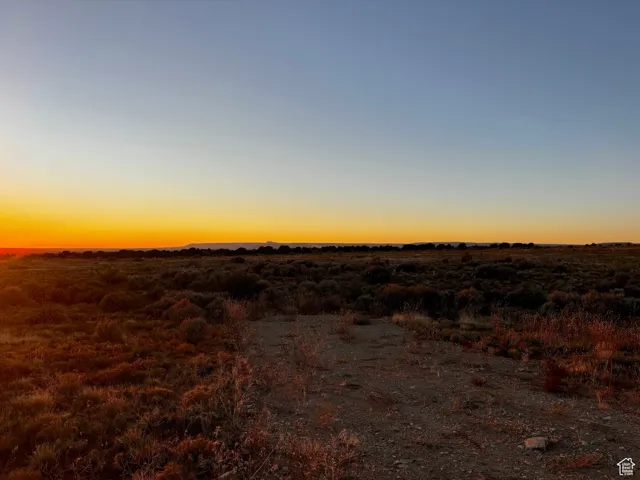 Nature at dusk with a view of rural / pastoral area