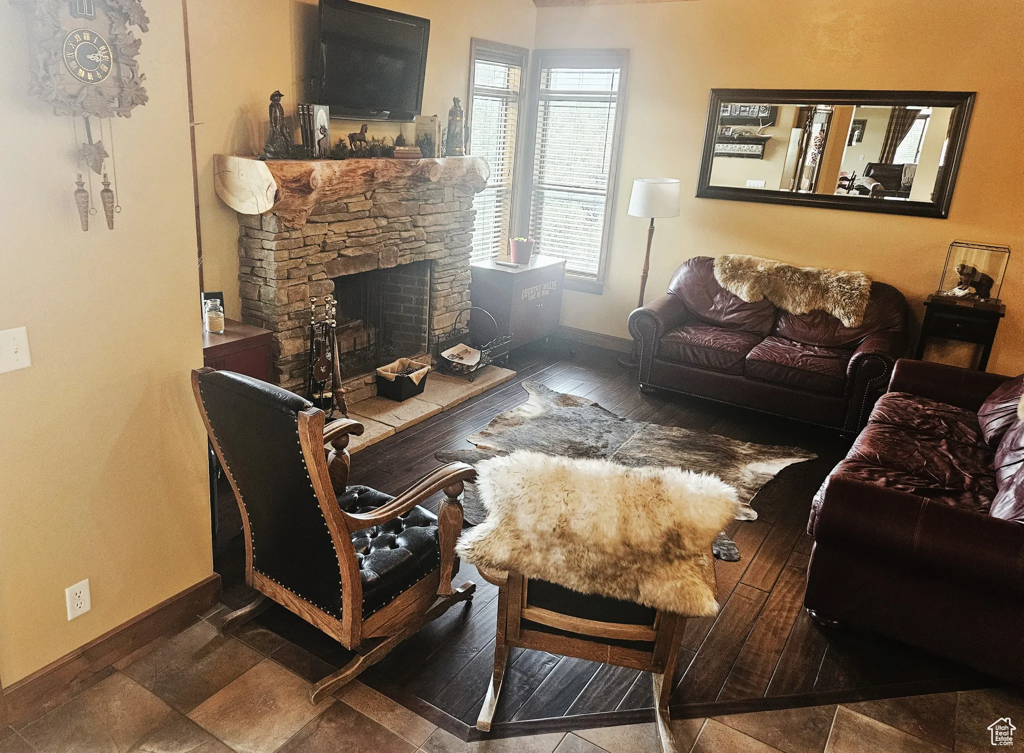 Fireplace vibes and mountain views—what more could you want?