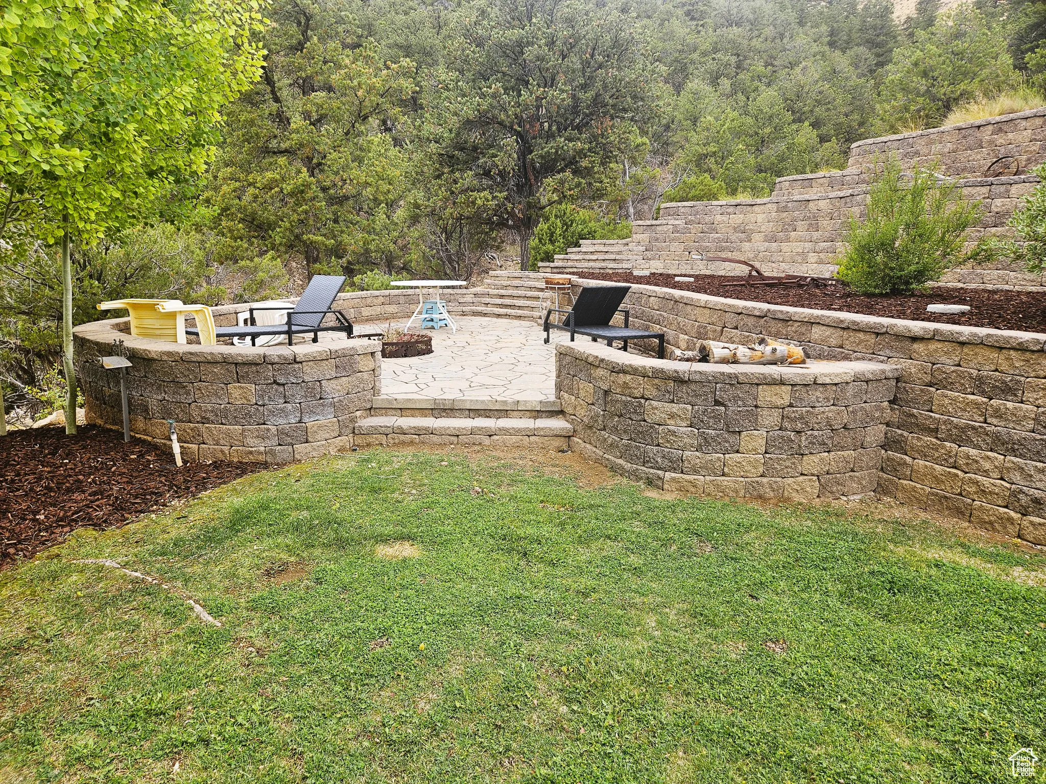 Bring your boats, ATVs, snowmobiles, and outdoor gear—there’s plenty of space to store and enjoy all your recreational toys.