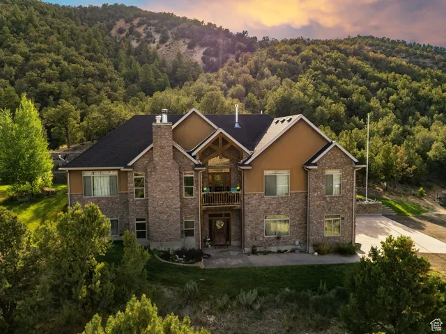 Experience the Ultimate in Mountain Living