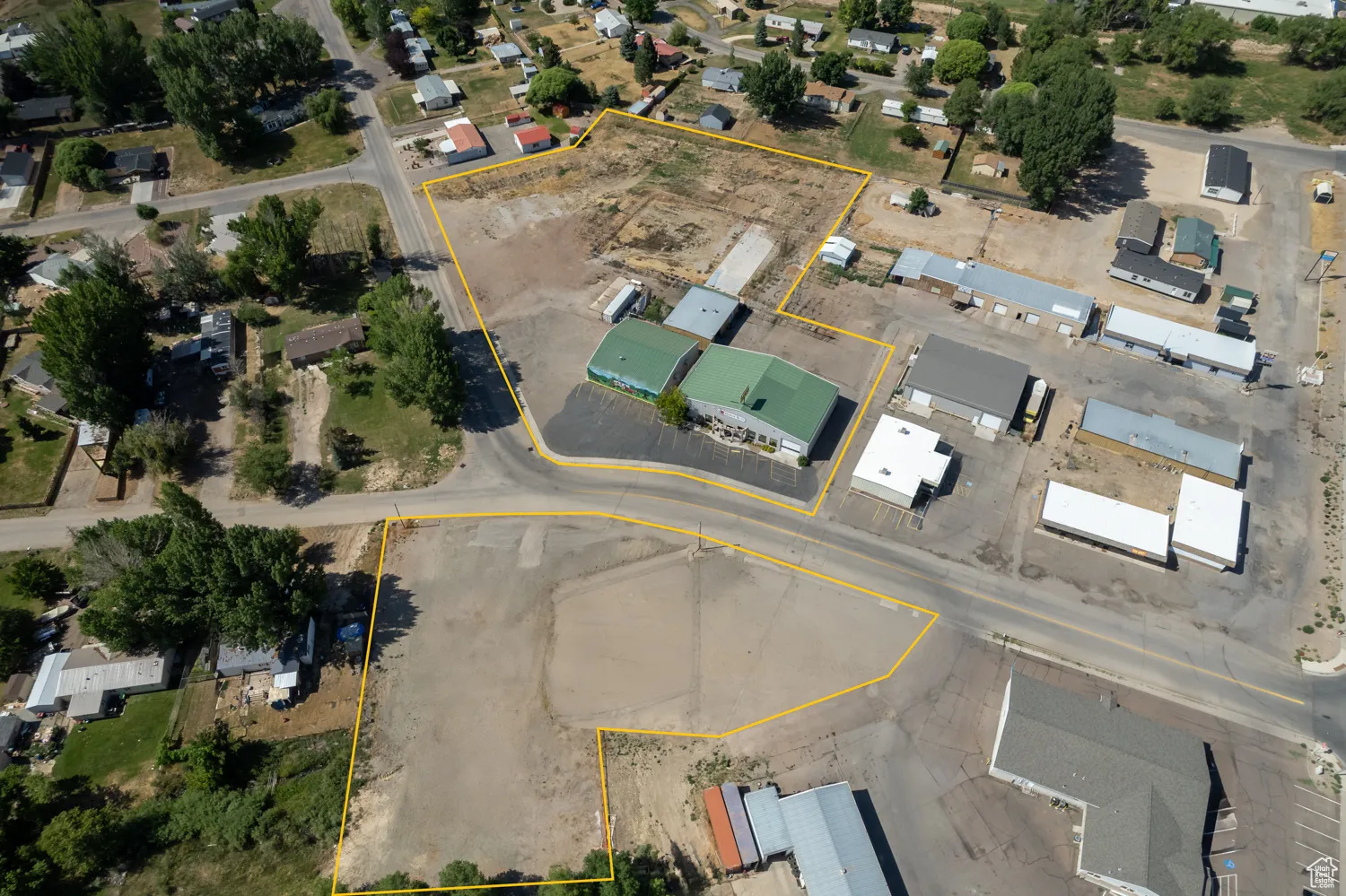Aerial view of property's location featuring property boundaries highlighted