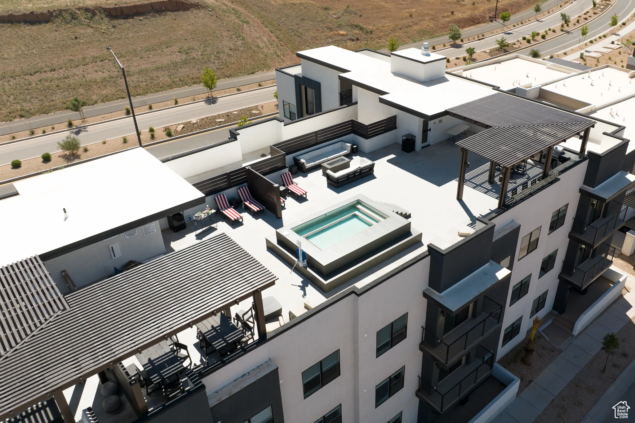 Bird's eye view of a pool area
