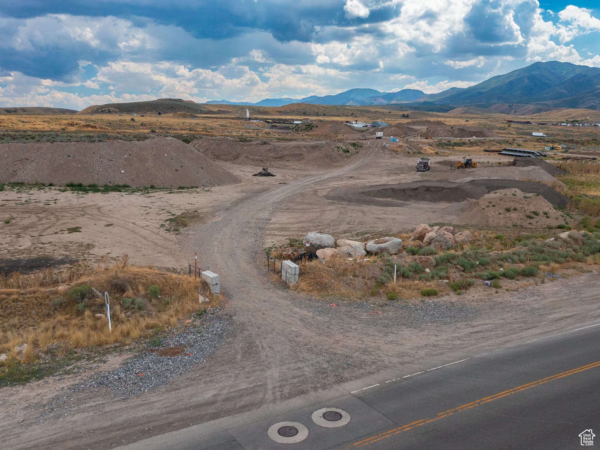 View of mountain background with rural landscape