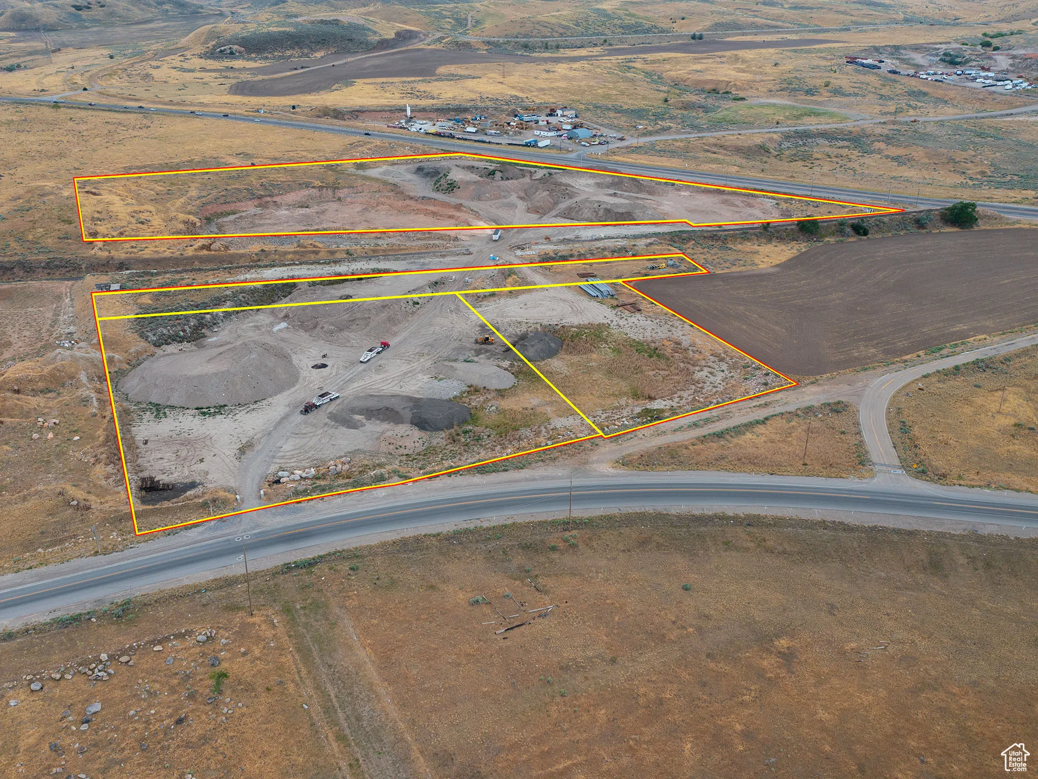 View of rural area featuring property boundaries highlighted and a desert landscape