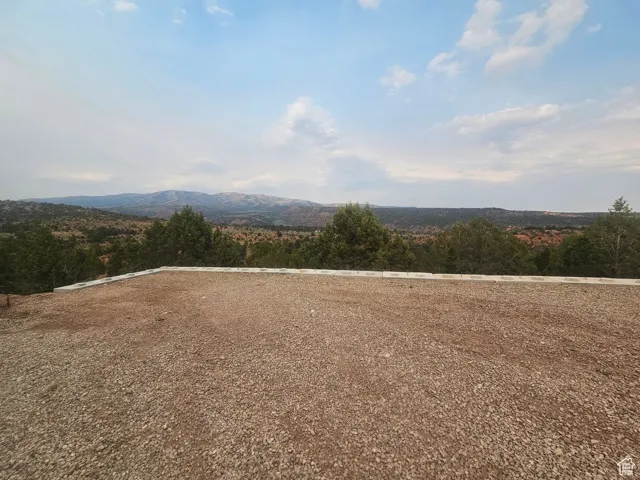 AMAZING VIEWS!! Nice flat spot with retaining wall!