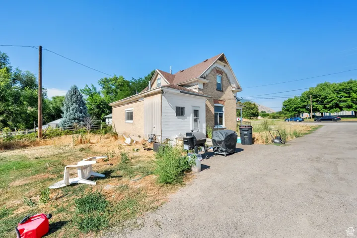 View of side of home