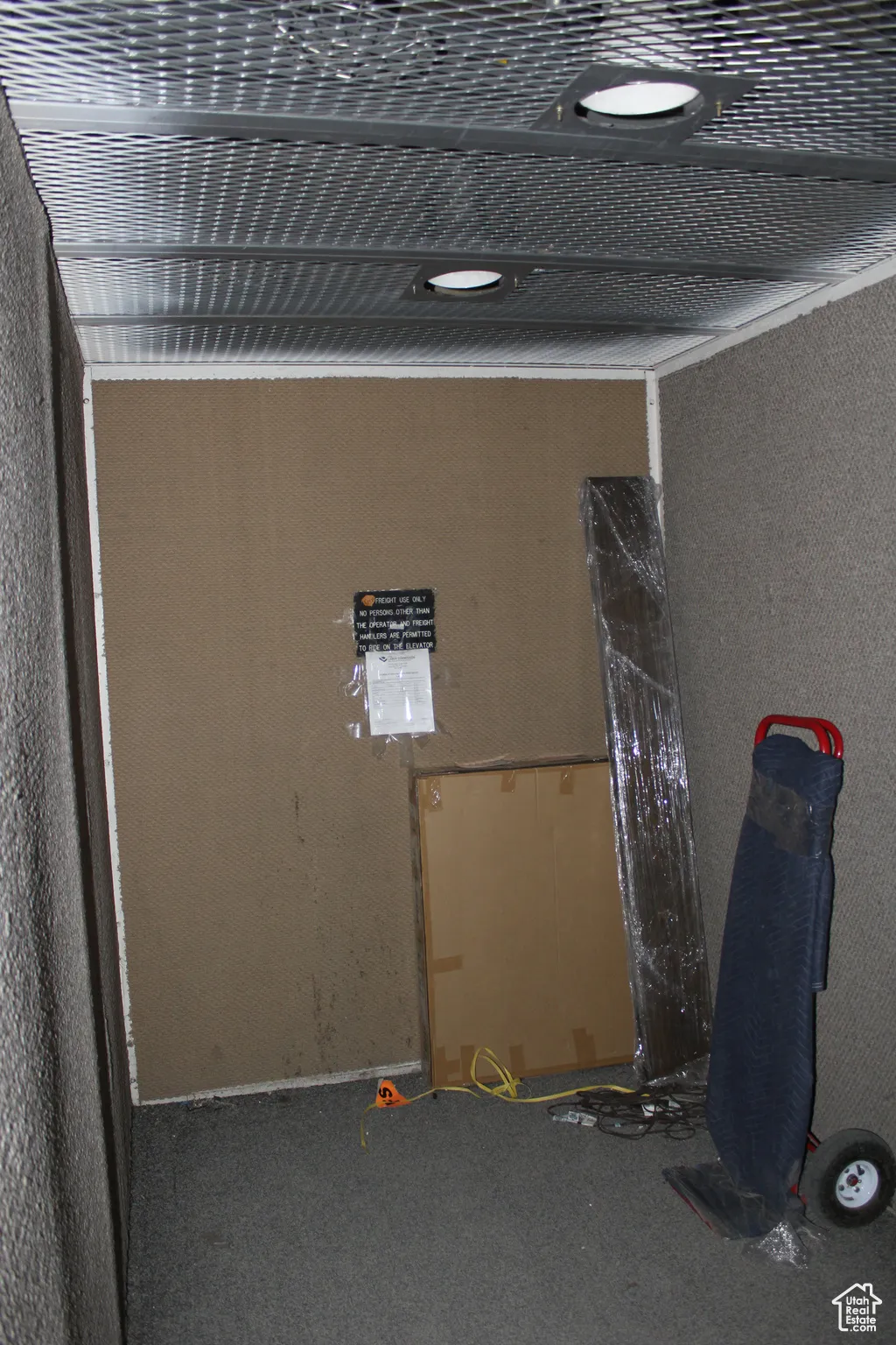 Misc room with carpet flooring