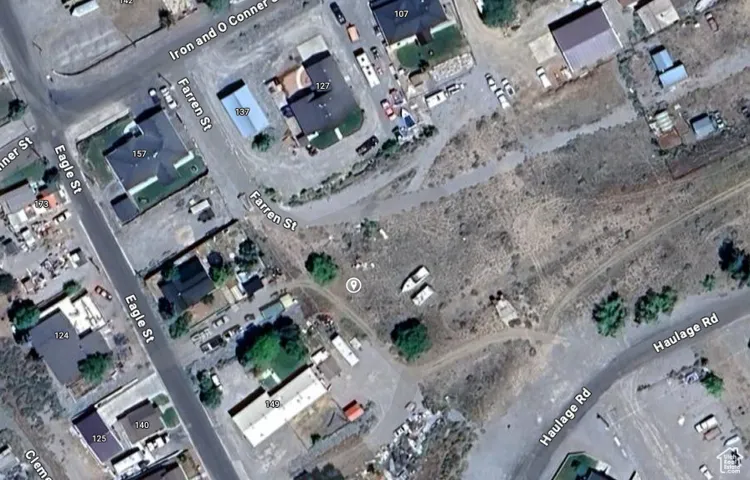 Aerial view of property and surrounding area