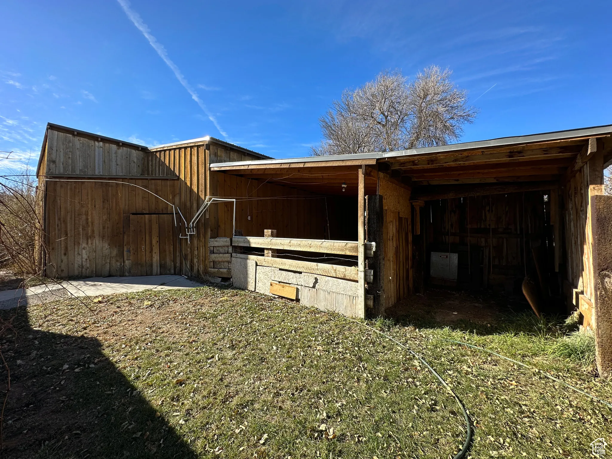 View of outdoor structure with an exterior structure