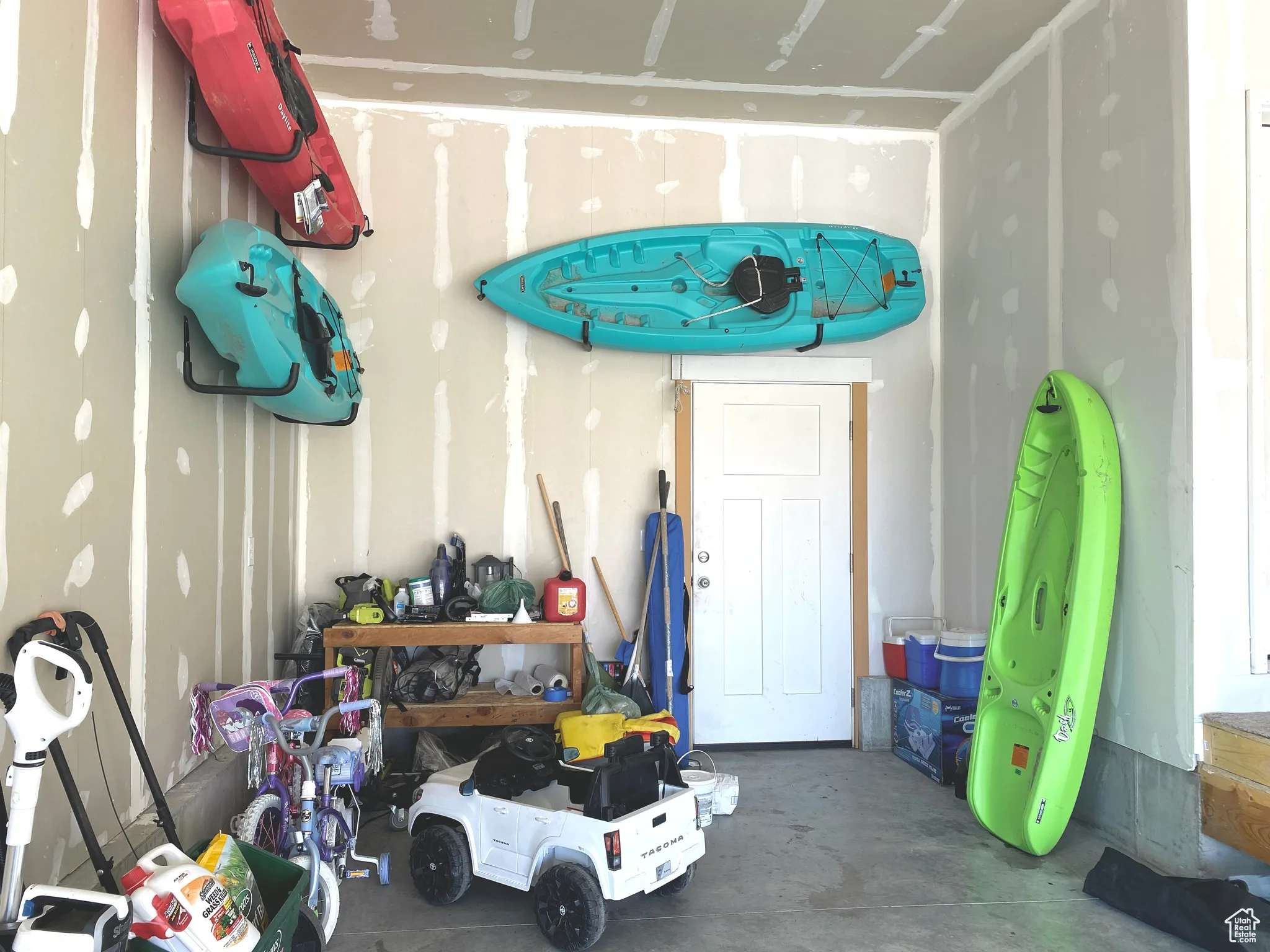 Lots of storage space in garage with the 3rd bay.