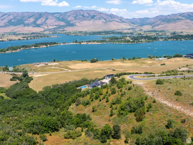 5948 E Nighthawk Ln, Huntsville, Utah 84317