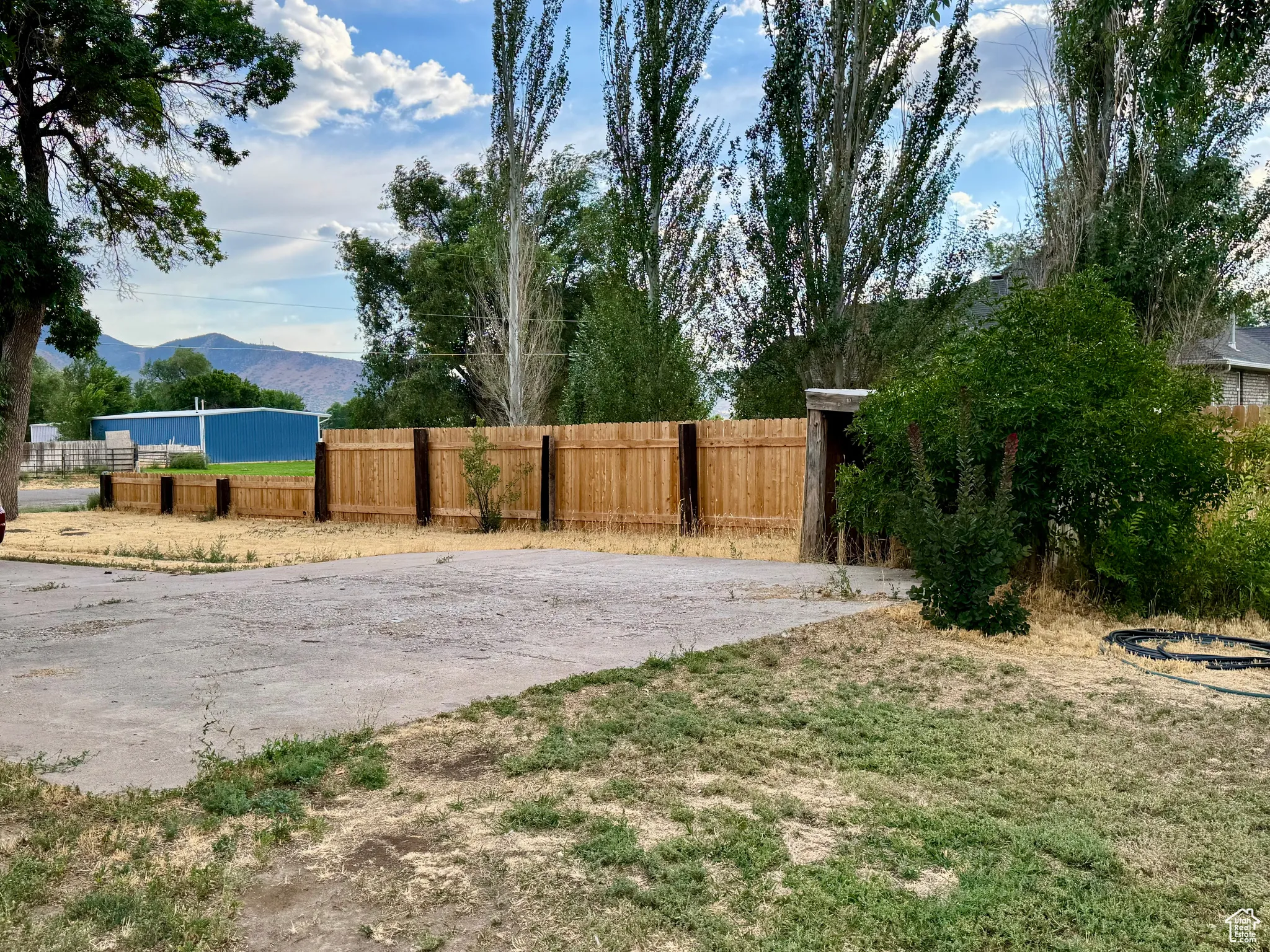 View of yard with a mountain view