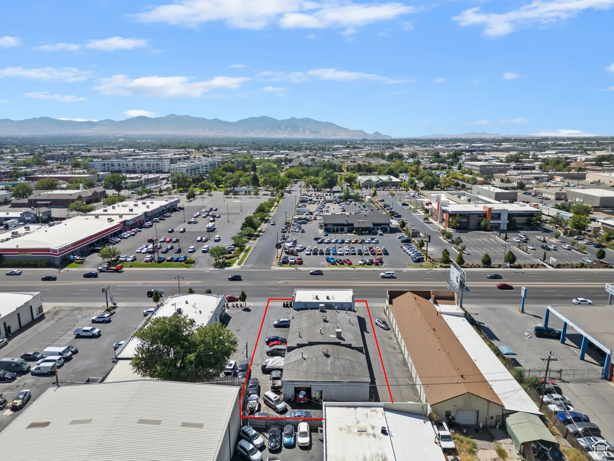Bird's eye view of a mountainous background