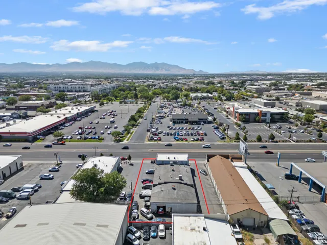 Bird's eye view of a mountainous background