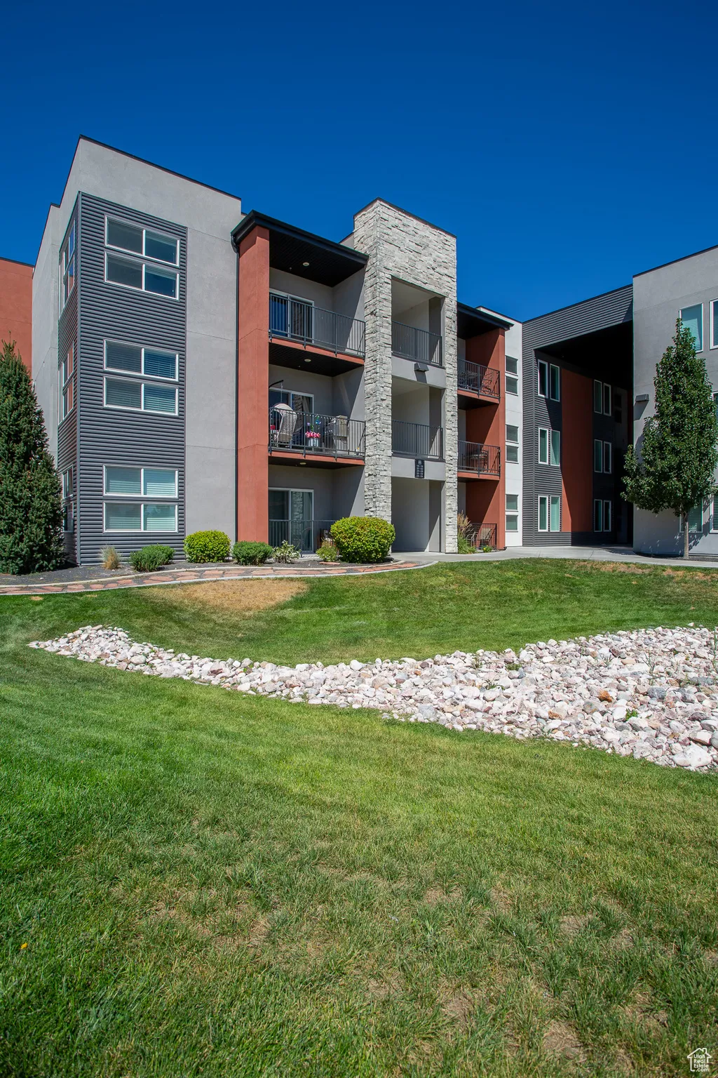 View of apartment building / complex