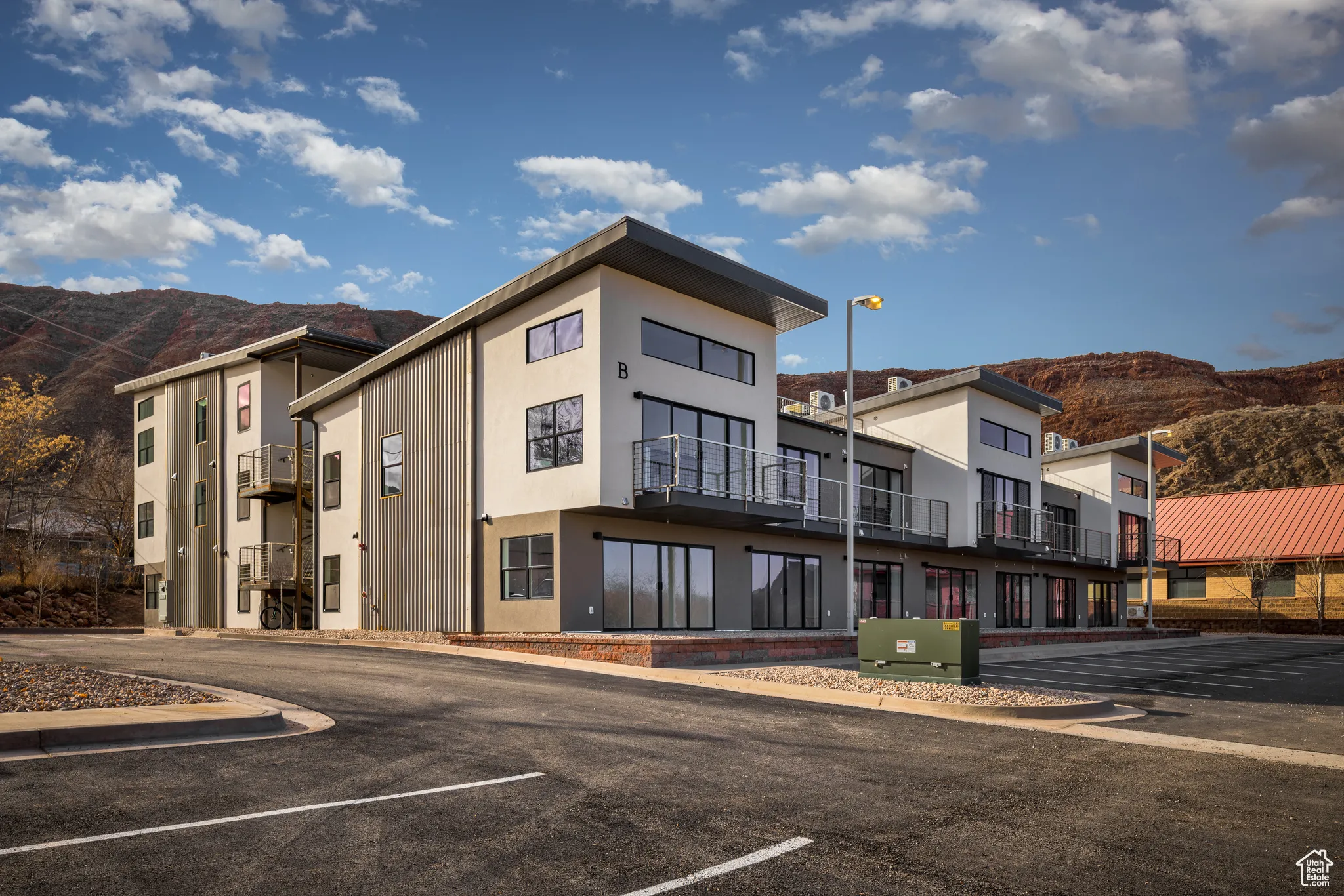 B214 is the upper corner unit.