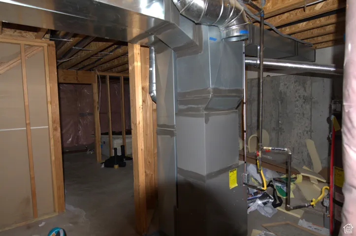 Utilities with heating unit
