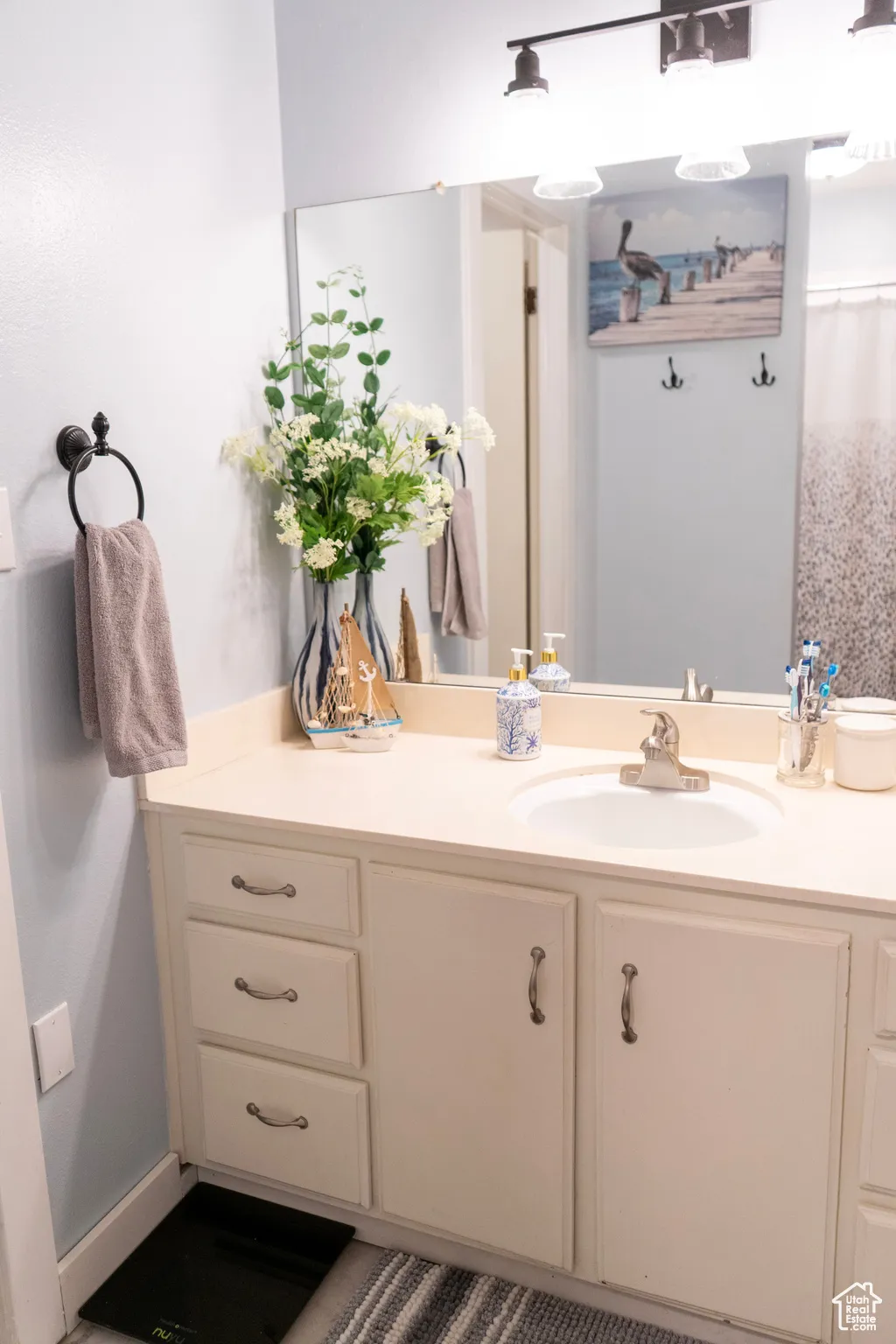 Full bathroom with vanity