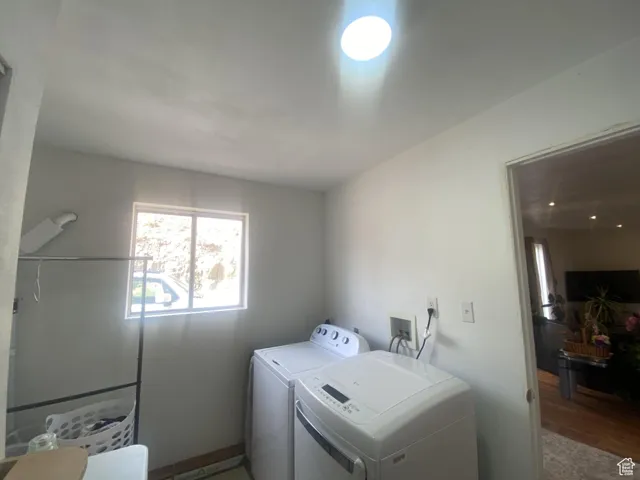 Washroom with washer and dryer