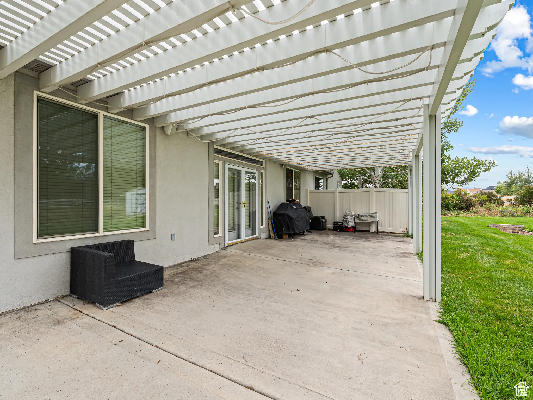 Patio features a built in Gas line for your BBQ