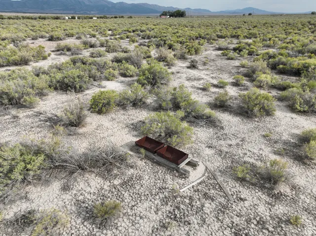 Overview of rural landscape with mountains and a desert landscape