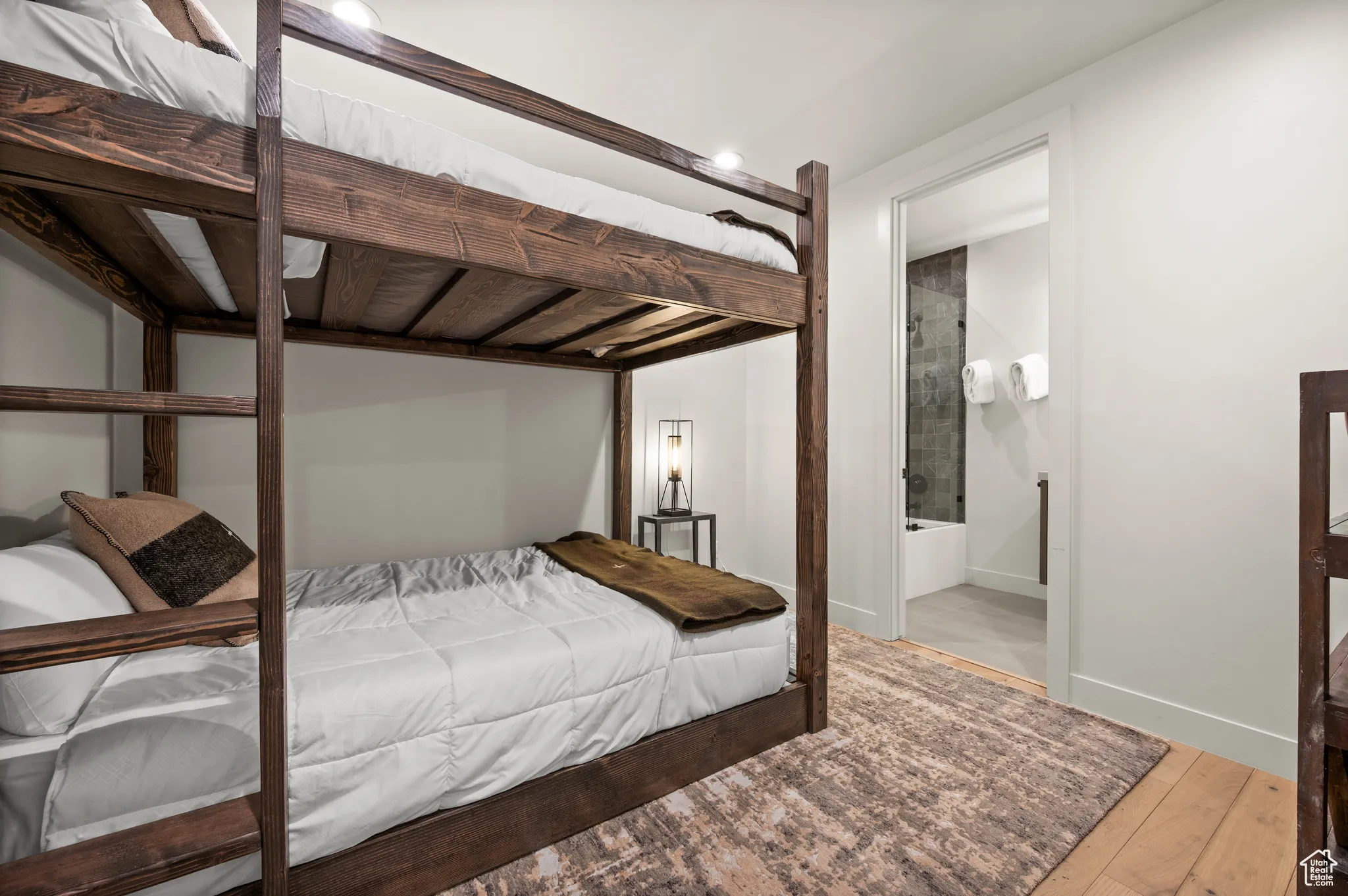 The Ensuite Flex Room currently has queen bunk beds.