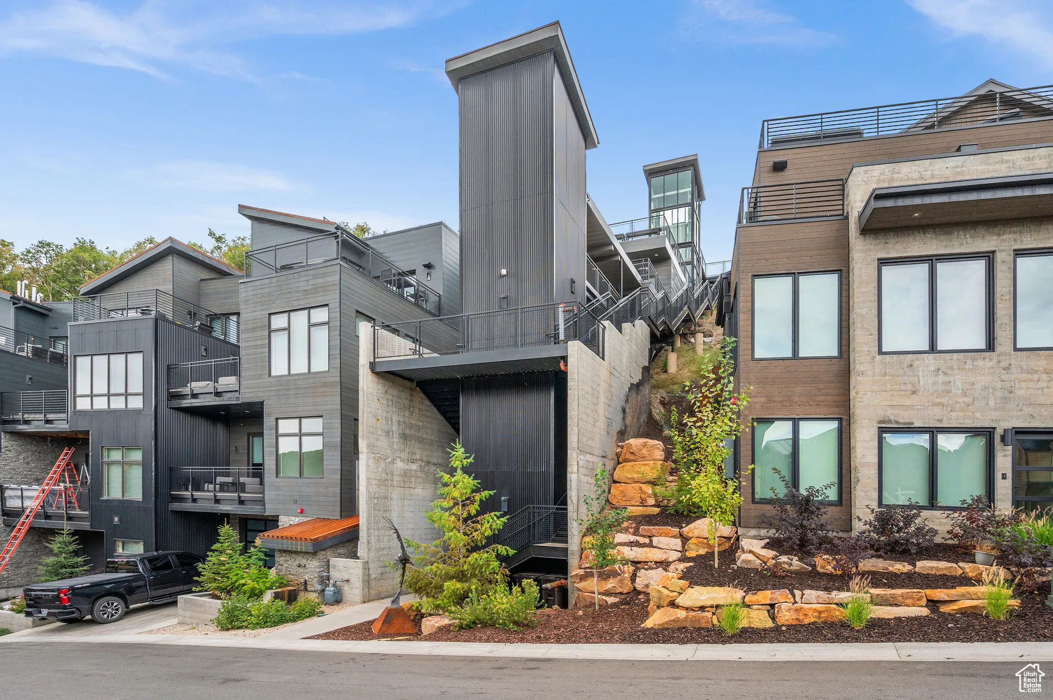 From the street, one enters an elevator and is taken to what is technically the first floor of the tower.