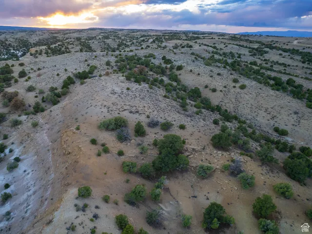 Overview of rural landscape featuring a desert landscape