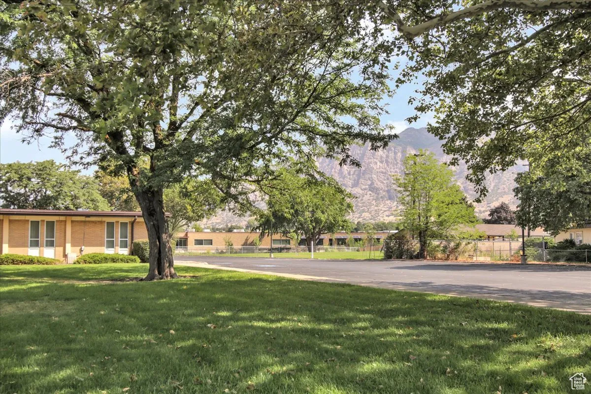 View of property's community featuring a mountain view