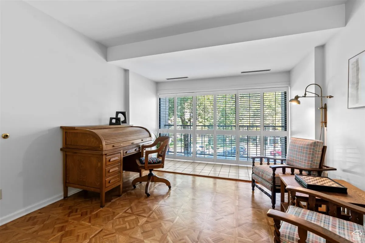 Office area with baseboards