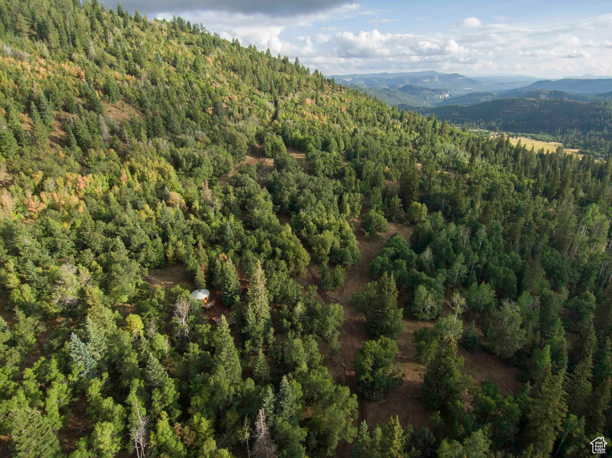 View of property location featuring a mountain backdrop