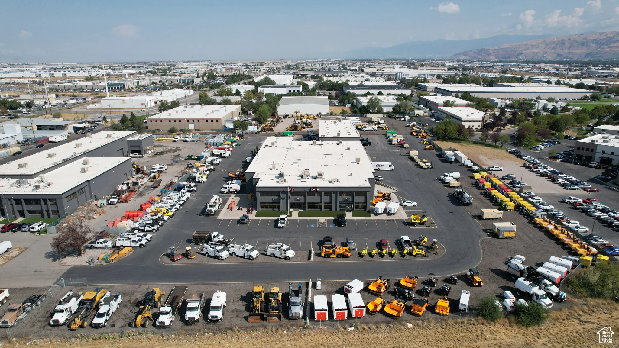 Bird's eye view of a mountainous background