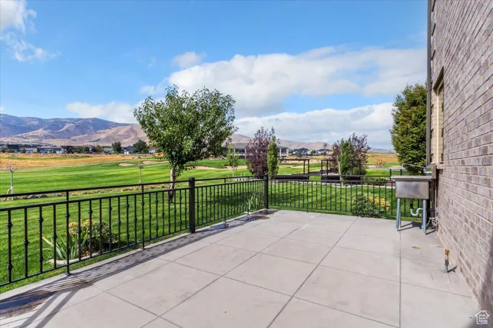151 E Cameron Dr, Saratoga Springs, Utah 84045