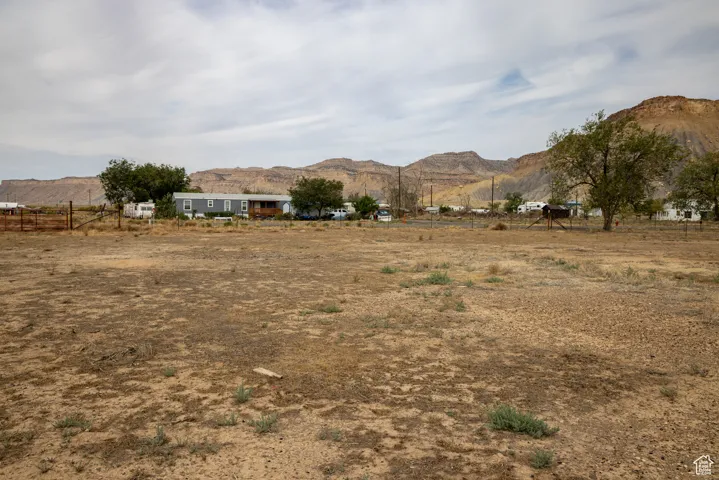 68 N King St, Thompson, Utah 84540