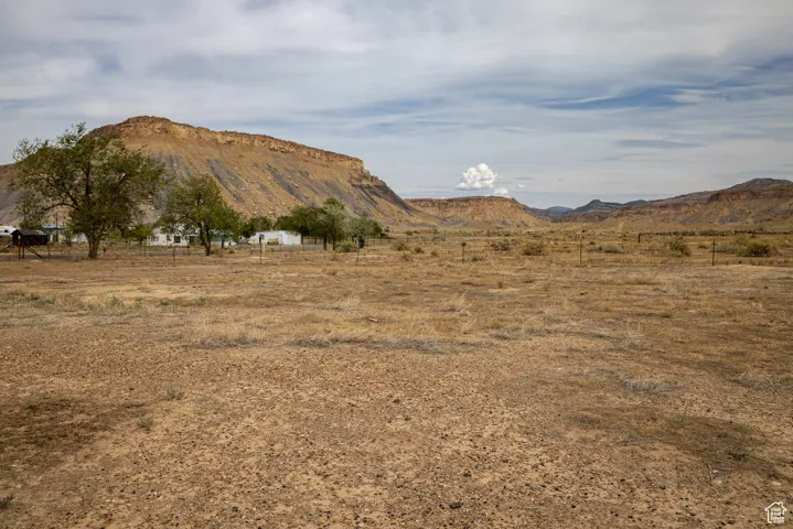 68 N King St, Thompson, Utah 84540