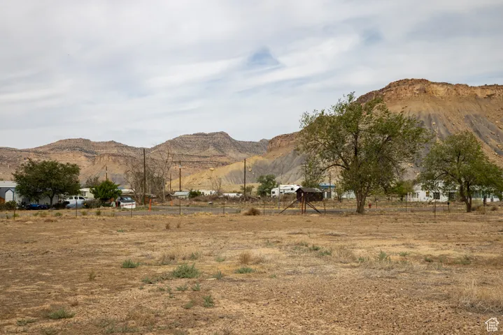 68 N King St, Thompson, Utah 84540