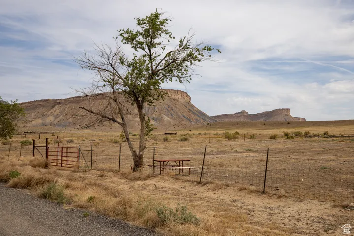 68 N King St, Thompson, Utah 84540