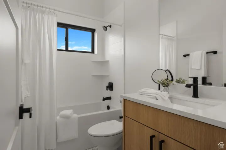 2956 S Country Club Dr, Garden City, Utah 84028