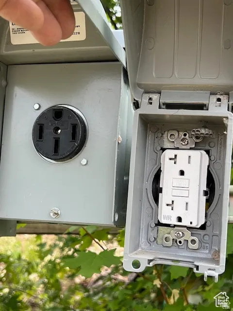 Electrical panel lot 1
