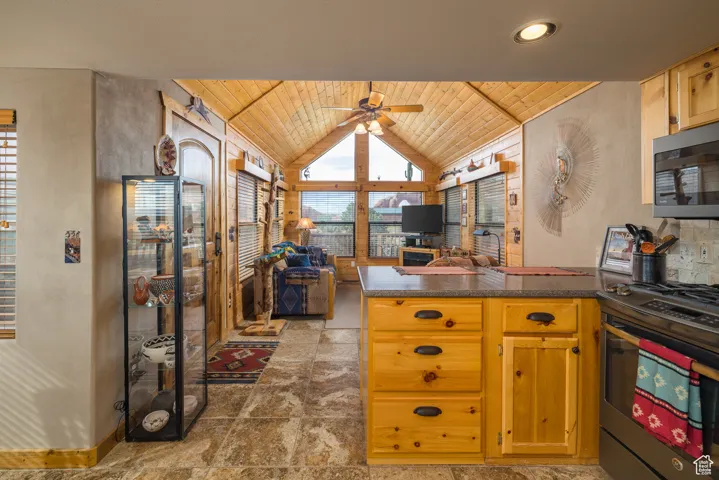 10 Pioneer Dr., Moab, Utah 84532