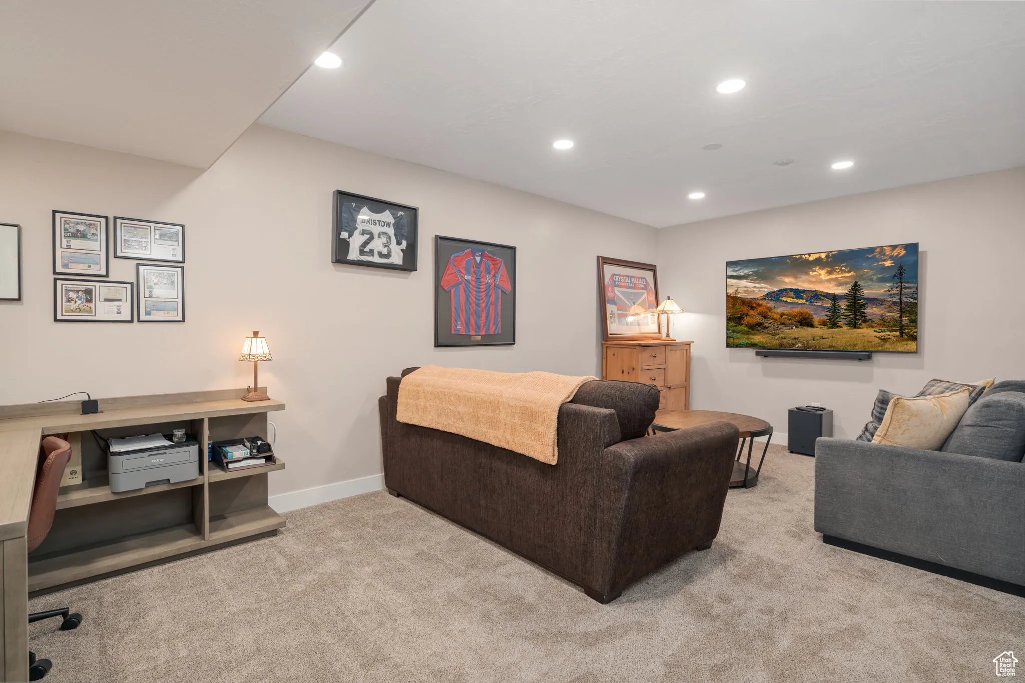 Large flex space for media room, living room, office space or games room